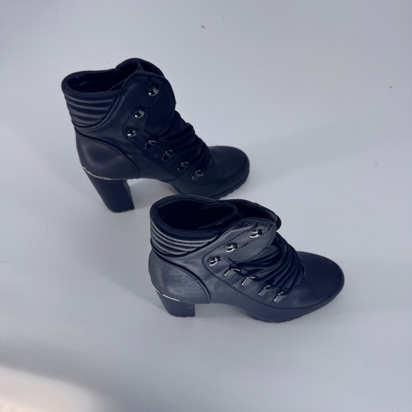 DKNY Black Lace Up High Heel Boots Womens Sz 8.5 chunky moto whimsigoth leather - Picture 6 of 10